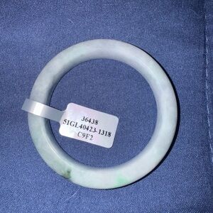 Elegant Jade Bangle Bracelet